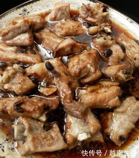 美食推荐爆炒牛肚，豆豉蒸排骨，脆辣鸡胗，干锅土豆虾的做法