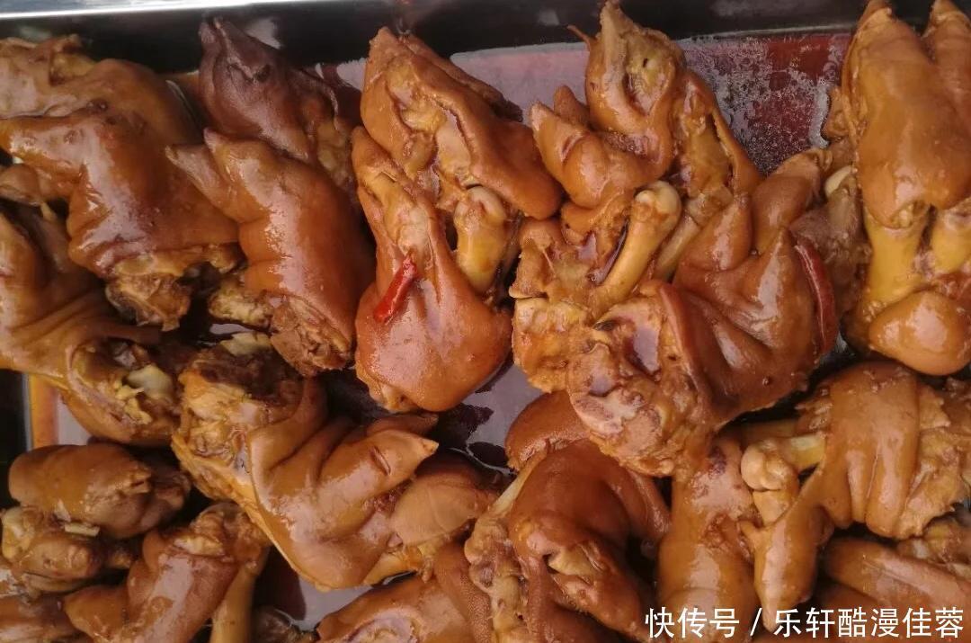 惊!让食客馋了 30 年的粉蒸肉和猪蹄,就在汉口楚李记粉蒸肉