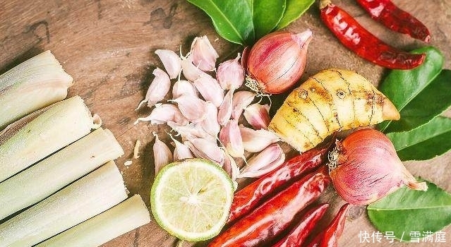 食物|月经量少的女人，这3类食物最好别贪吃，可能会让卵巢提前早衰！