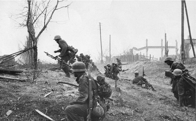 士兵|这场战役，士兵平均活不过2分钟，几十年过去城外依旧白骨皑皑