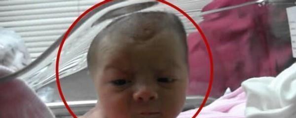 长辈|“机敏宝宝”火了,刚出生听到妈妈声音手舞足蹈,护士:头一回见