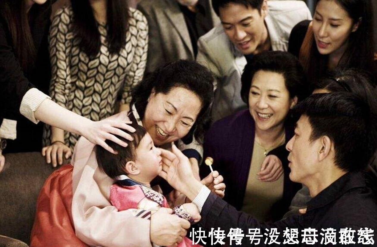 公婆|三娃配套措施初步建议：“生、养、教”面面俱到，这下生得起了