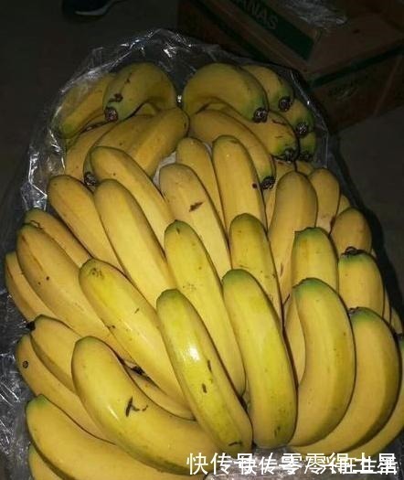 激素|买香蕉时，聪明人只看这3处，避免“激素”香蕉，商家不敢忽悠你