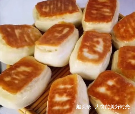 好吃|馒头别蒸着吃了，教你如此做，10分钟能出锅，焦香柔软，真好吃