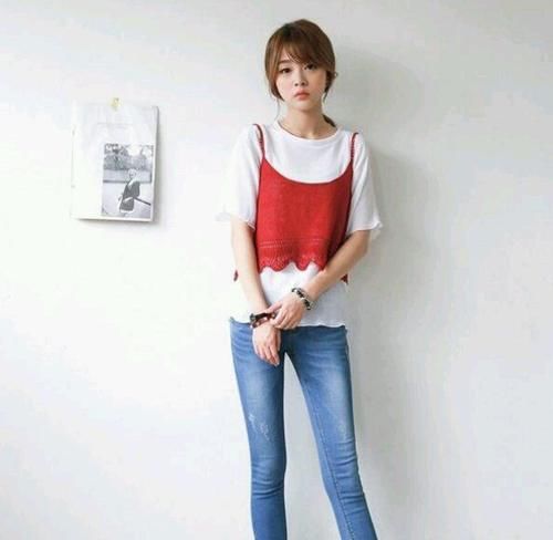 时尚|修身显时尚的紧身牛仔裤,身材好看又高挑,很迷人!