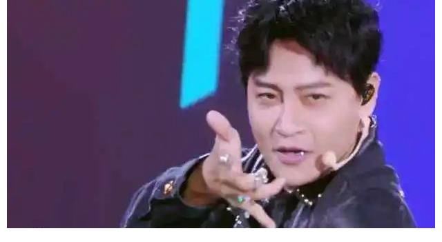 林曉峰|《披荊斬棘的哥哥》陳小春挺兄弟秒變山雞哥，張云龍言承旭很好磕