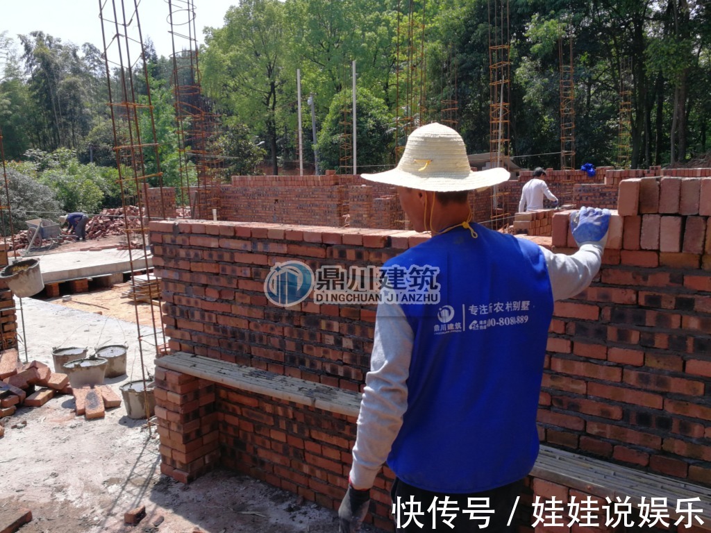 钢筋|他花70万在乡下建四合院,庭院曲径幽深,堪比王府豪宅!