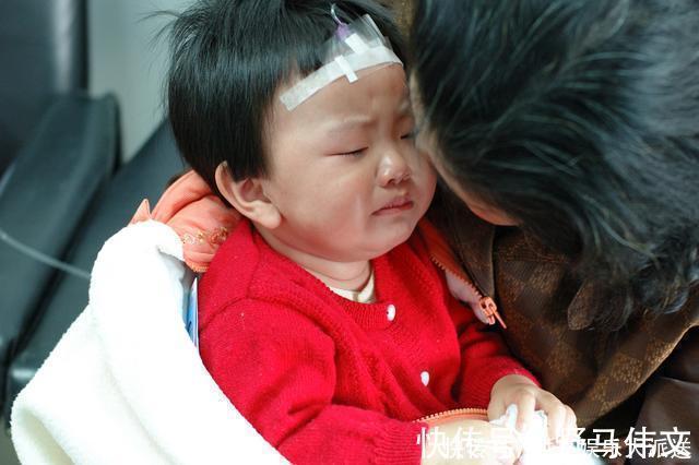 蜂蜜|儿科医生孩子不满3岁，3样东西不要让娃吃，对身体发育没好处