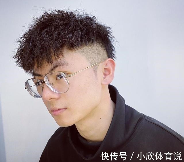 发型 男生“两边铲”发型真的太帅了,今年试试这几款,简单潮流更有范!
