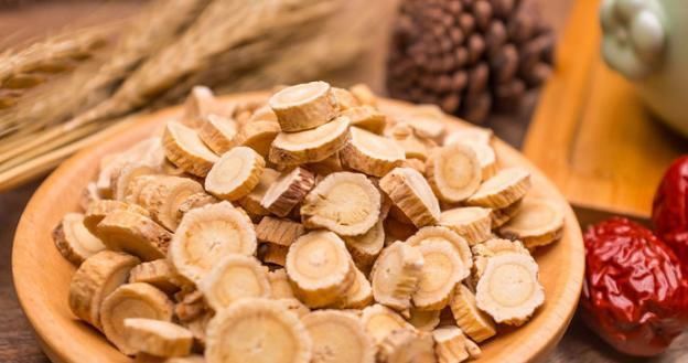 枸杞|中老年保温杯只泡“枸杞”?医生推荐:除了枸杞,此物也是不错!