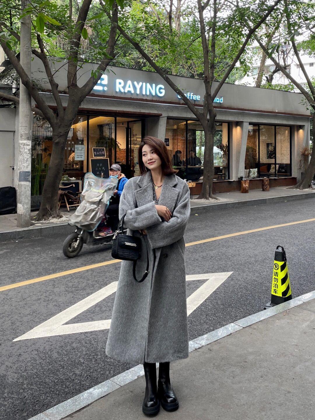 冬季 会穿衣比身材好重要,来看冬季优雅“大衣look”,年轻又时髦