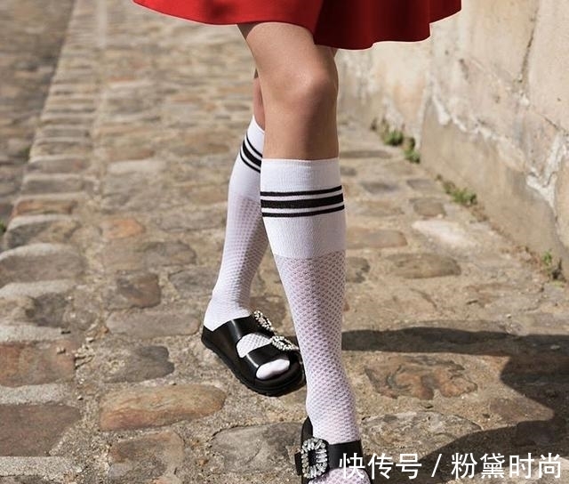 水晶鞋 你的鞋子闪到我眼睛了,请问哪买的?