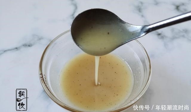 做烧饼别用水,这做法,皮酥里软,喷香,空口能吃撑,比面包都香