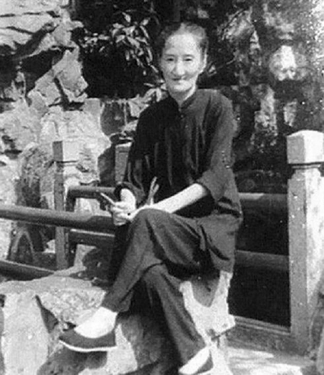 离婚&陆小曼与翁瑞午同居23年,不准他与原配离婚,言不能让他辜负原配