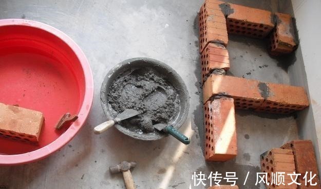 蜂窝砖|老公不顾家人反对用蜂窝砖砌了个电视柜,想不到效果美爆了!