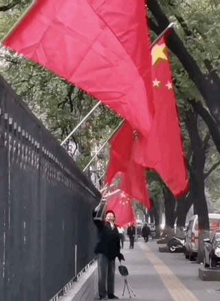 国旗|关于爱，最炽热的颜色，一定是中国红！