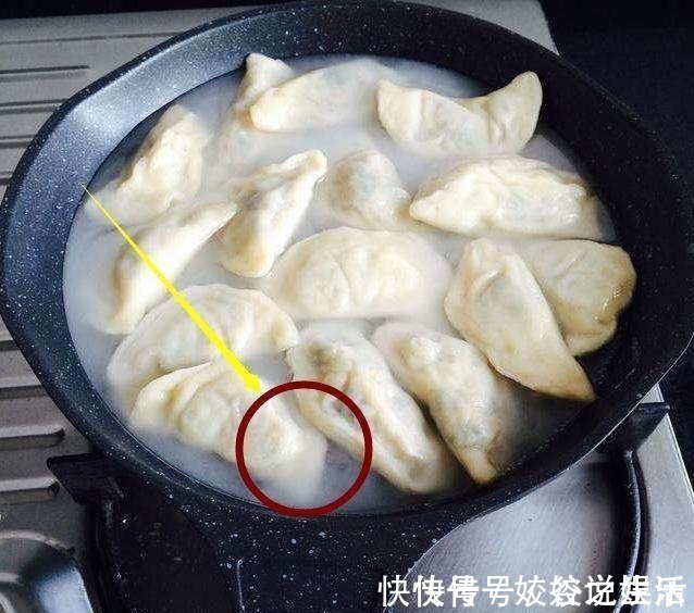 张仲景|煎饺子时放点这个东西,煎出来的饺子立马不一样!又酥又香