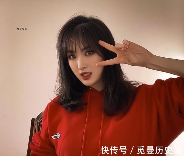 白襯衫|黃曉明現(xiàn)身《中餐廳》,穿白襯衫真是帥氣,龔俊將開始錄制