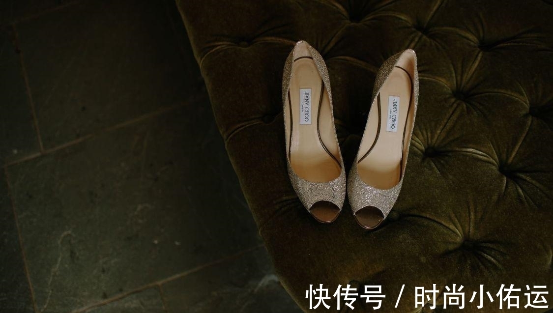 goose 疫情杀死高跟鞋？Jimmy Choo、红底鞋等精品鞋怎样做危机处理？