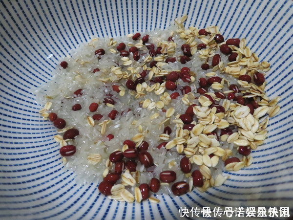 秀发|红豆和此物一起煮,嘴巴不臭了,皱纹消失了,头发慢慢变乌黑秀发