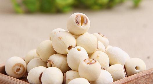 补充|妇科医生:女人50岁后,需补充4种营养素,或助缓解更年期不适