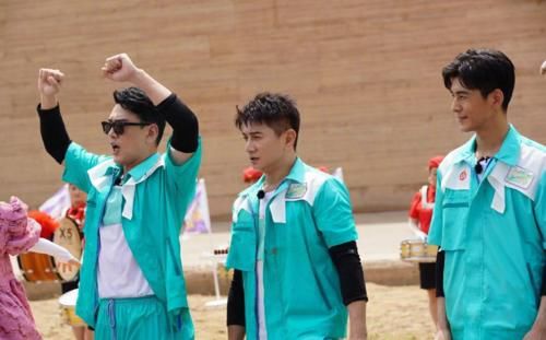 牛气满满的哥哥|湖南台录综艺阵仗大，竖牌子封路引不满，保安筑人墙保护