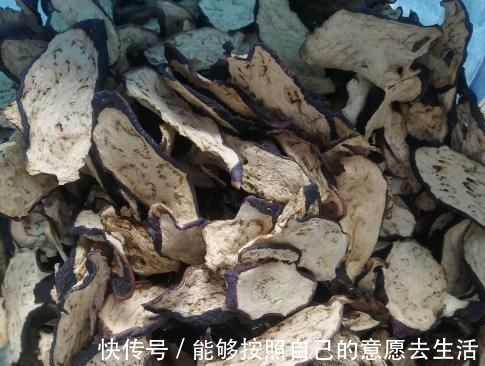 炖肉|4种蔬菜吃不完，不妨晒干，炖肉吃真香，营养价值更高还不易坏