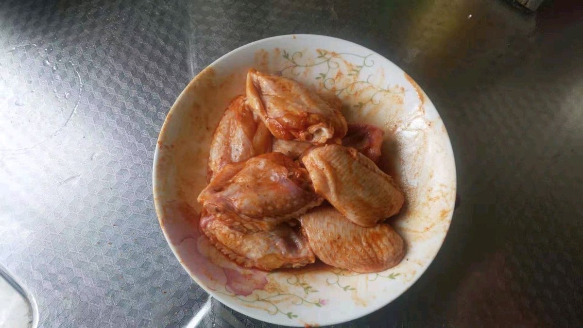 自己在家做奥尔良鸡翅,干净卫生,孩子可以放心吃