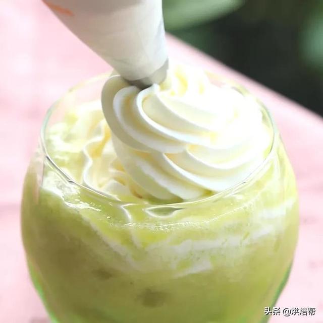 喜茶出单最慢的饮品想喝排队到哭，教你一招，在家10分钟搞定！