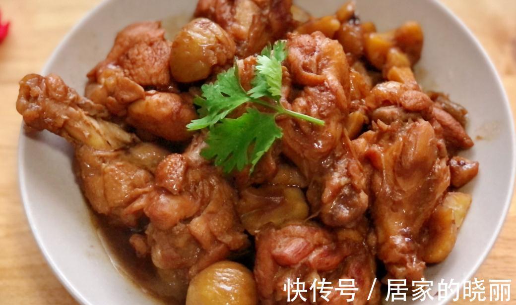 板栗去壳小窍门，2秒一个，几分钟剥一大盘，做道菜家人吃美了