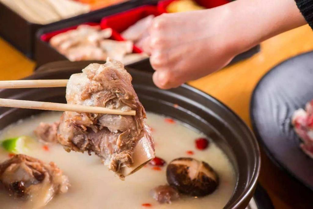 每天喝一杯牛奶有什么好处吗选择什么样的牛奶更有利于健康