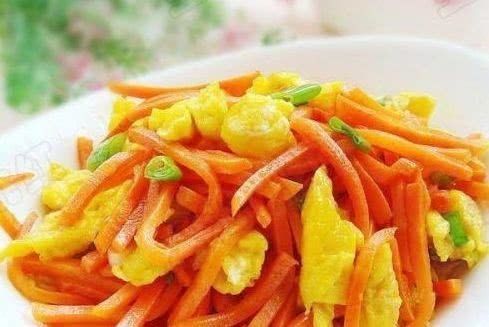 青椒回锅肉，葱烧黄花鱼，香辣胡萝卜丝，青椒炒腊肉