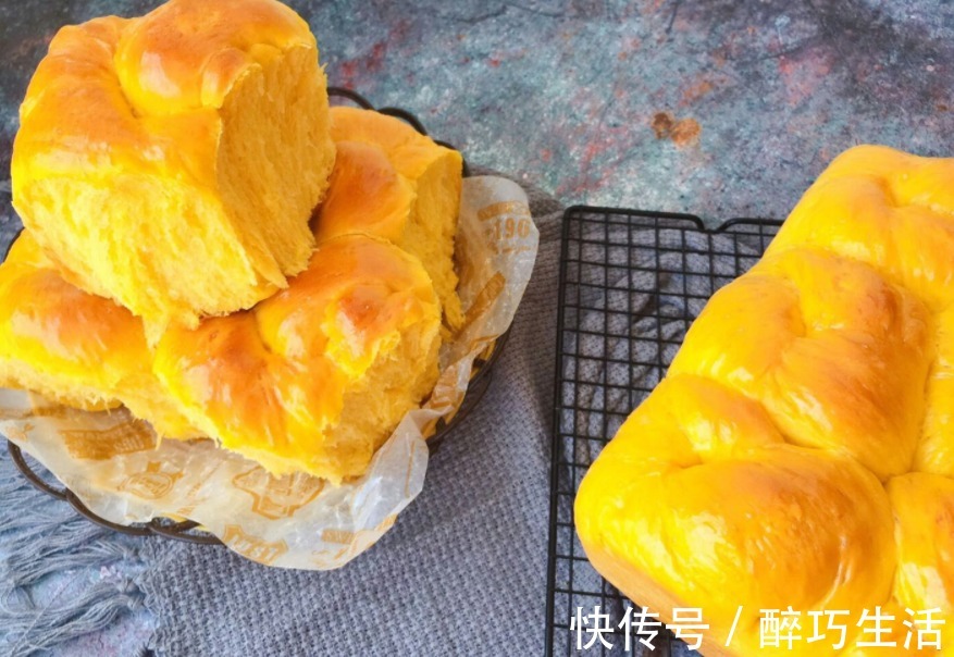 松软|用南瓜做成老面包，组织松软细腻好吃，口感好极了