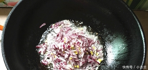 肉贩子说,用这样的土方法,猪肉才更保鲜!很多人都不知道