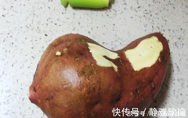 钓友们|香蕉红薯做饵料,堪称鲤鱼“克星”,饵料入水鱼儿抢着咬