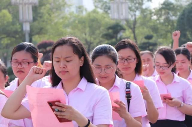 毕业后想当老师，关注这3个学科，缺口大更容易成功上岸