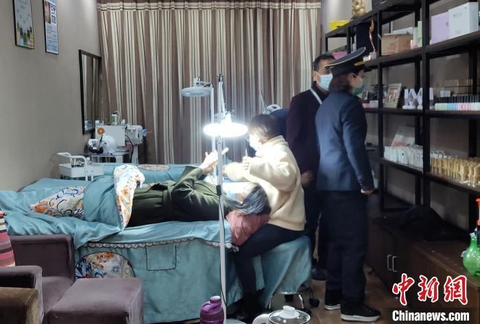医美|吸脂减肥又现惨剧，谁在助推容貌焦虑？