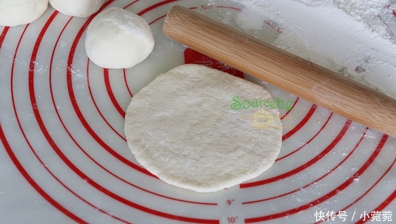  早餐别只会豆浆油条，教你做包子蓬松香软，比豆浆营养，比油条香