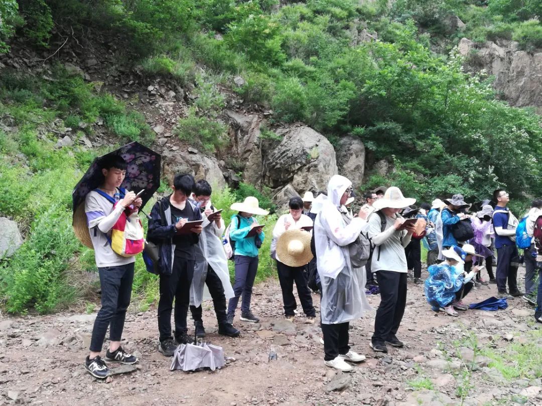 席锦钰|优秀！西北大学地质学系3宿舍15人齐保研！