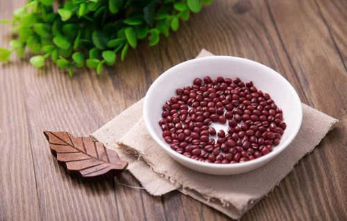 红豆|有糖尿病的人，坚持吃点“它”，血糖越来越低，比打胰岛素都强