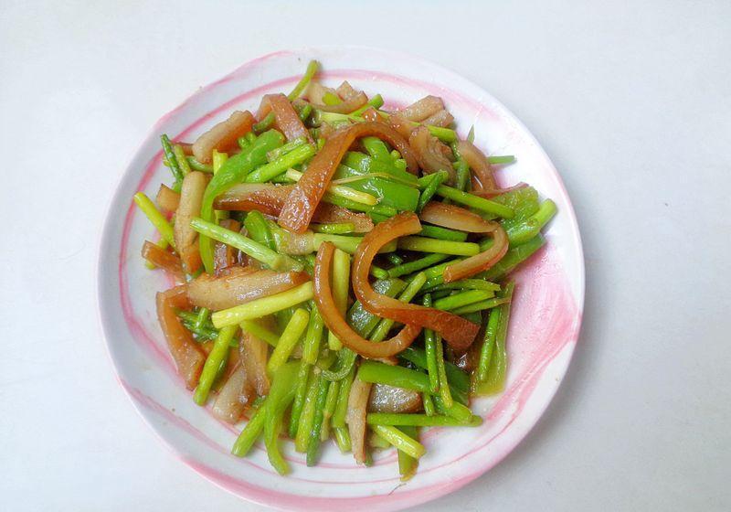 看我家周末午餐吃的啥?照烧鸡配卤藕,美味又好吃