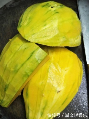 好吃|南瓜最新做法，不煎不炸还不煮，做出来筋道十足，太好吃了