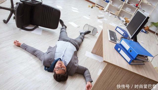 晕厥|血栓多寿命短！医生提醒：1种水常喝，融化血栓疏通血管，不难