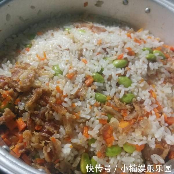 下厨|天热不想下厨,饭菜一锅齐,蒸一蒸就好的懒人饭,比叫外卖快