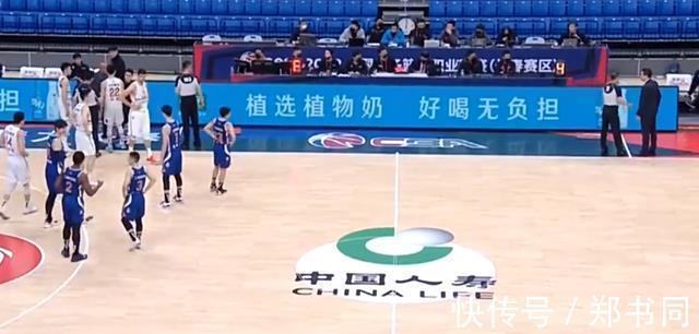 cb马布里和李春江发生冲突!CBA老冤家较劲 被吹技术犯规