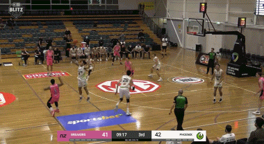 克里克|周琦10分9板2帽慘遭1秒神仙球絕殺！最后時刻吃T，被1米9后衛(wèi)隔扣