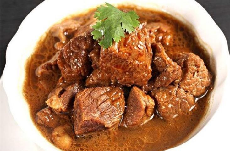 炖牛肉只会焯水，难怪不好吃！做好4个关键步骤，牛肉软烂香浓?