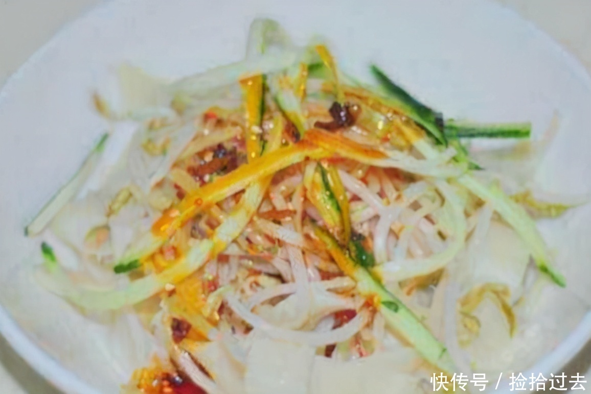 女性不想老太快，常吃以下三种美食，补水美容，益气养血，试试看