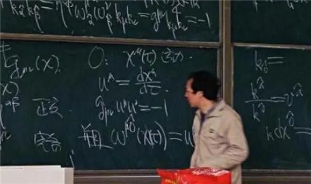 他18岁读博士,是未来的诺奖天才,晚年陨落说后悔加入少年班