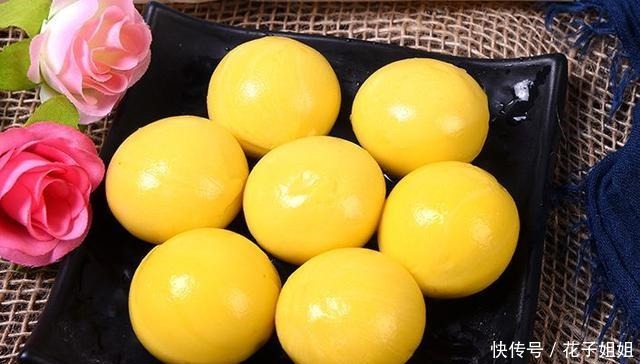 煮汤圆,是用冷水下锅还是热水一开始就错了,难怪会露馅破皮!